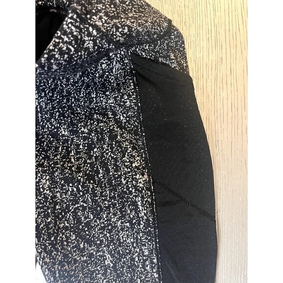 Lululemon Wunder Under Crop III Black/White Leggings Size 6 Yoga Gym Used - Picture 4 of 8